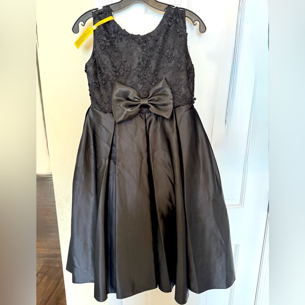 Tulleen sleeveless black gown and headband - NWT size 11/12 yr girls
